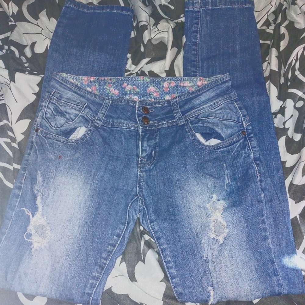 Distressed Sz 7-9 Straight Leg Jeans